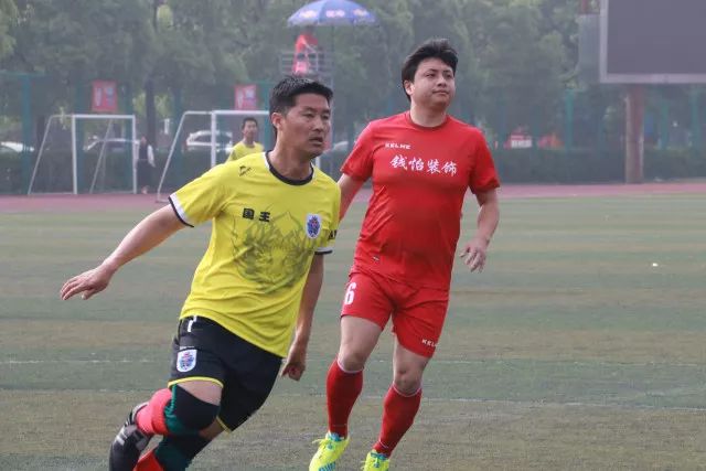 德甲前瞻：拜仁谨防奥格斯堡反击 莱比锡与霍村力争胜利